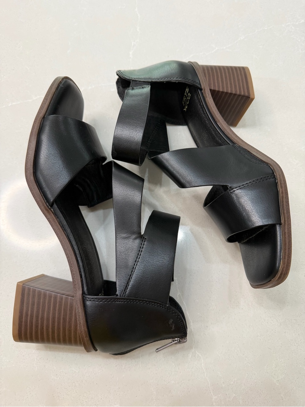 Frye & Co Roxy Black Strappy Block Heel Sandals Boho Minimalist, 8 - Picture 8 of 13